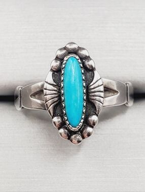 Genuine Turquoise 925 Sterling Silver Vintage Ring